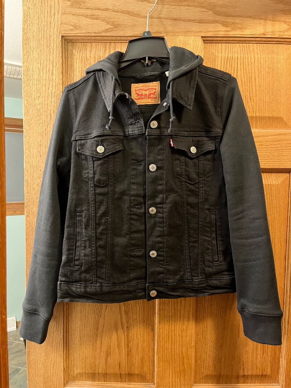 Levi’s Hybrid Black Jean Jacket Size Large Women’s